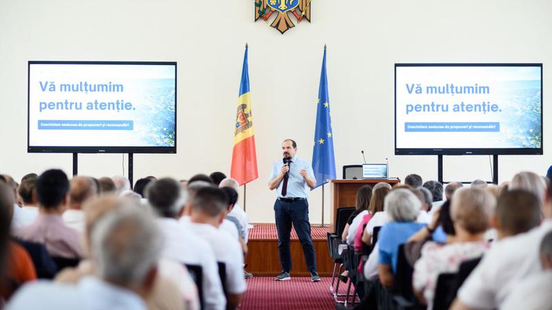 Правительство обещает инвестиции для объединяющихся местных органов власти