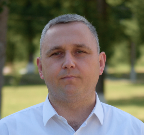 Премьер-министр общины Лозова заявляет о необходимости реальных действий для развития местности