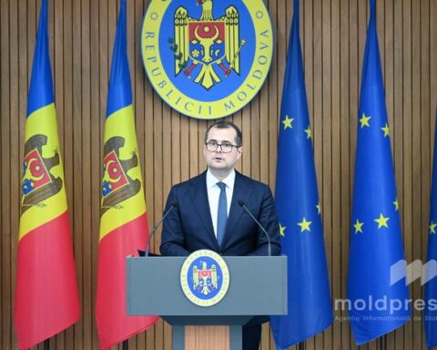 Премьер-министр Василе Тофан представил налоговую политику на 2027 год