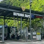 Русские образовали пробку на границе с Грузией из-за мобилизационных слухов