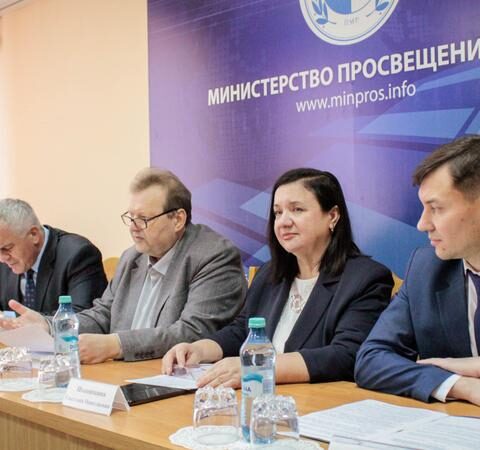 Тирасполь вводит обязательство для учеников почитать символику сепаратистского режима с 1 сентября