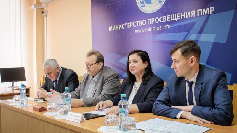 Тирасполь вводит обязательство для учеников почитать символику сепаратистского режима с 1 сентября