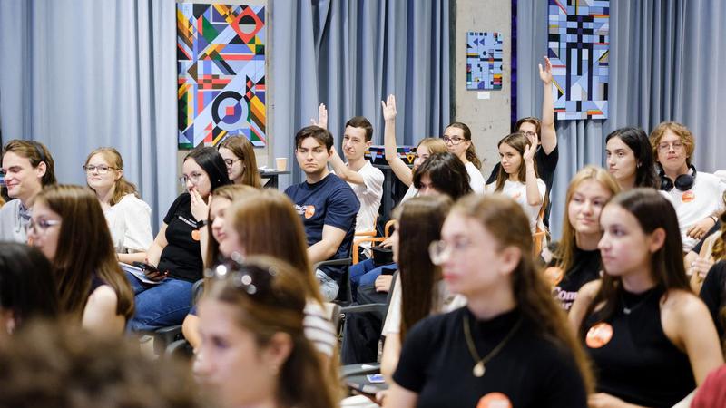 В нашей стране стартовала финансовая образовательная программа для молодежи