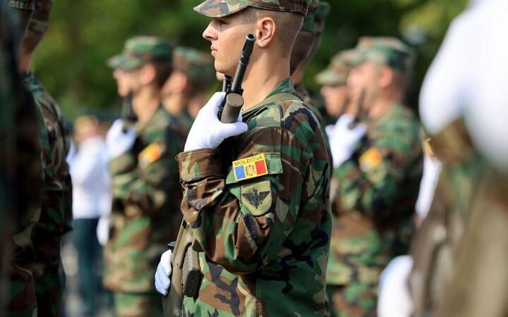 Военные готовятся к параду ко Дню независимости, первое занятие 11 августа
