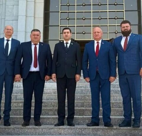Додон в Ашхабаде обсудил сотрудничество Молдовы и Туркменистана в торговле