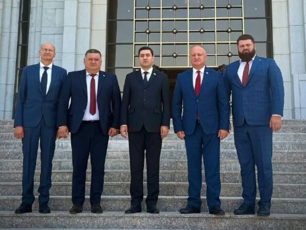 Додон в Ашхабаде обсудил сотрудничество Молдовы и Туркменистана в торговле
