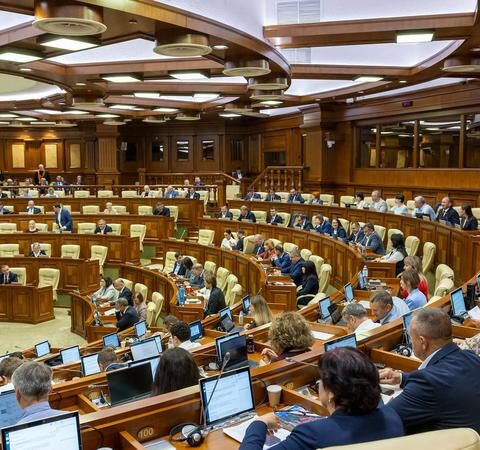 Фiscalная политика на 2027 год: увеличение налогов и прогнозы бюджетных доходов