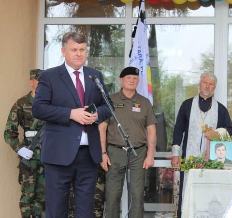 Гимназия в Косаутах получила имя ветерана Нагорного конфликта
