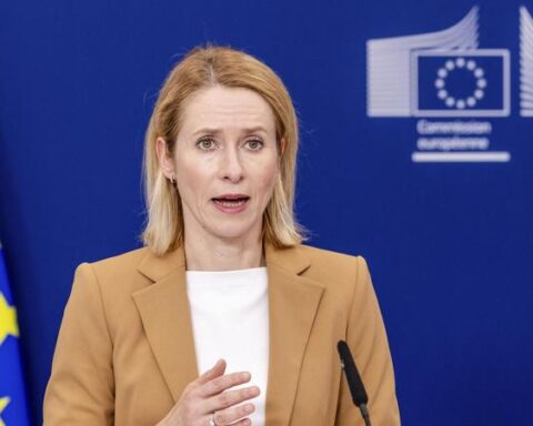 Каллас: России следует увеличить цену за гибридные атаки