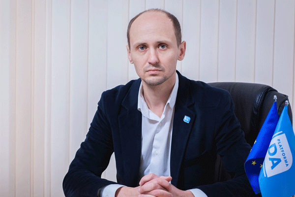 Лидер партии Platforma DA требует пересмотра законопроекта о фармацевтике из-за изменений в доступе к лекарствам
