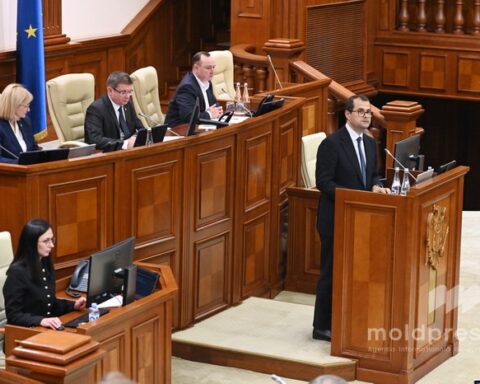 Премьер-министр прокомментировал предложение об изменении акциза и НДС на топливо