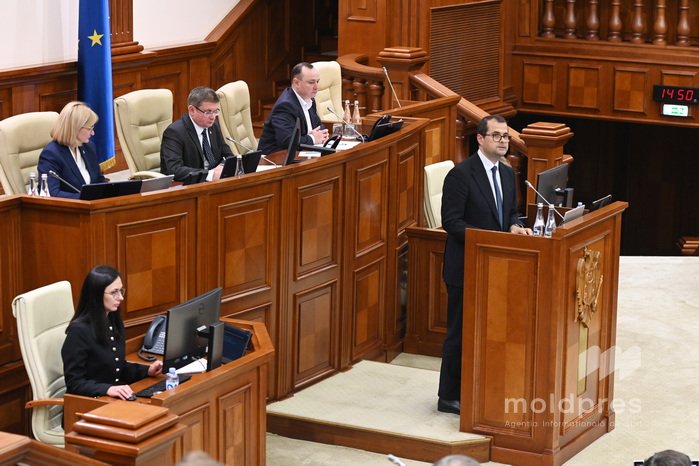 Премьер-министр прокомментировал предложение об изменении акциза и НДС на топливо