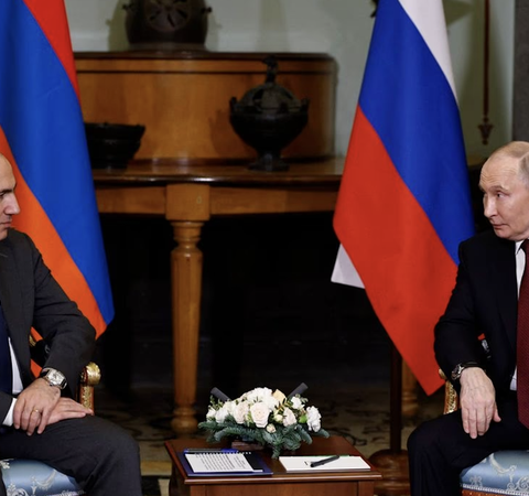 Путин призывает Армению выбрать между Европейским Союзом и Евразийским экономическим союзом
