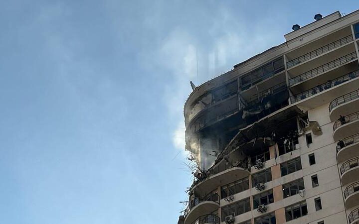 Российская армия нанесла удар по жилому дому в Одессе, 16 пострадавших