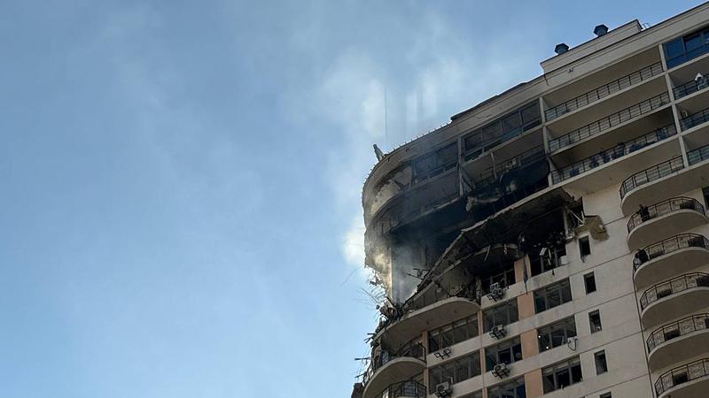 Российская армия нанесла удар по жилому дому в Одессе, 16 пострадавших