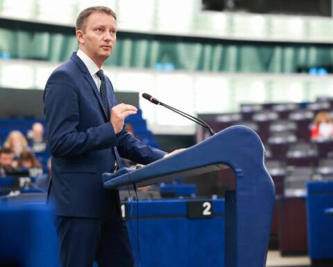 Сiegfried Mureșan назначен на пост премьер-министра Румынии в третьей попытке преодоления политического кризиса