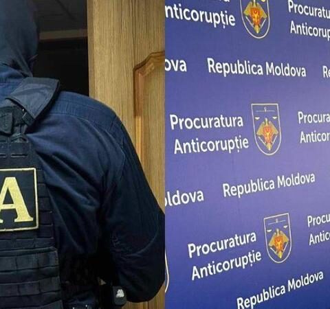 Социальный работник подозревается в получении взятки за помощь в сохранении выплат социального пособия