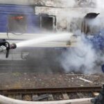 Трен под охраной, в котором находился Борис Джонсон, подвергся российскому атаке