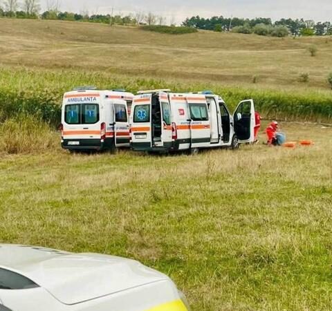 В Глоденах микроавтобус с 20 пассажирами съехал с дороги, пять человек пострадали