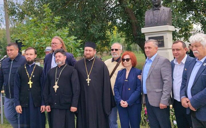 В Ниспоренах открыли бюсты братьев Богос, участников объединения Бессарабии с Румынией в 1918 году