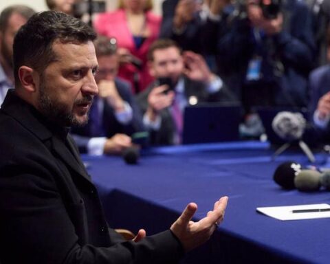 Зеленский предложил энергетическое перемирие и призвал Россию остановить атаки