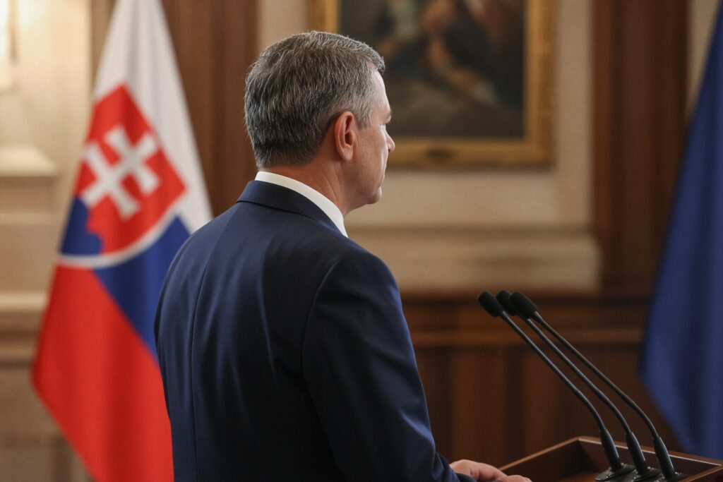Калиняк заявил, что Словакия не считает Россию угрозой, и призвал не путать инциденты с нападением 2 Калиняк заявил, что Словакия не считает Россию угрозой, и призвал не путать инциденты с нападением