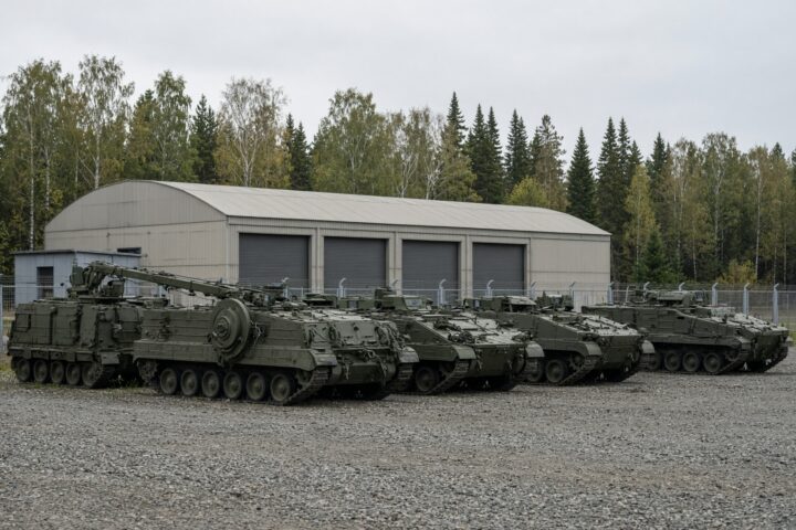 Техника возвращается на российские базы хранения у границ НАТО — но это еще не развернутая армия
