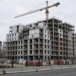 Дорогие кредиты поставили под вопрос сроки сдачи большинства российских новостроек в 2026–2027 годах