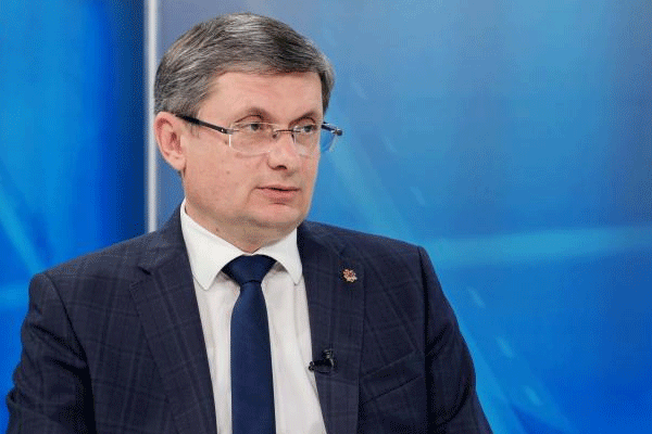 Гросу объяснил необходимость закрытого заседания парламента для обсуждения реформирования армии