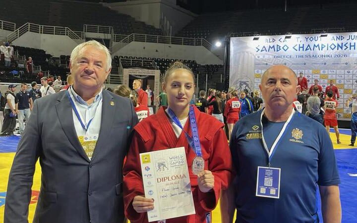 Ирина Флореа завоевала бронзовую медаль на чемпионате мира по самбо среди молодежи