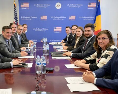 Минэнерго и посольство США создали рабочую группу по проекту ЛЭП «Стрэшень-Гутинаш»