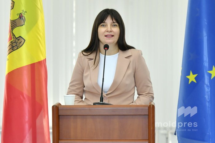 Министр финансов объяснила порядок получения налоговых вычетов на обучение до 20 000 леев