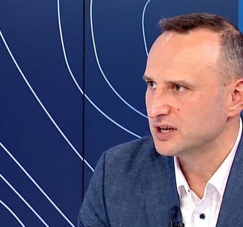 Полицейский, раненый на пункте пропуска Palanca, находится вне опасности