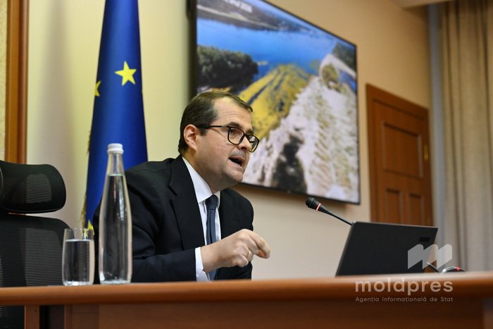 Премьер Тофан прокомментировал причины неудачи приватизации гостиницы "Заря" и изменения условий аукционов 3 Премьер Тофан прокомментировал причины неудачи приватизации гостиницы "Заря" и изменения условий аукционов