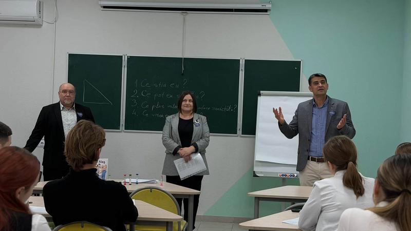 Программа "Я выбираю" помогает молодежи принимать ответственные решения в профессиональном образовании 2 Программа "Я выбираю" помогает молодежи принимать ответственные решения в профессиональном образовании