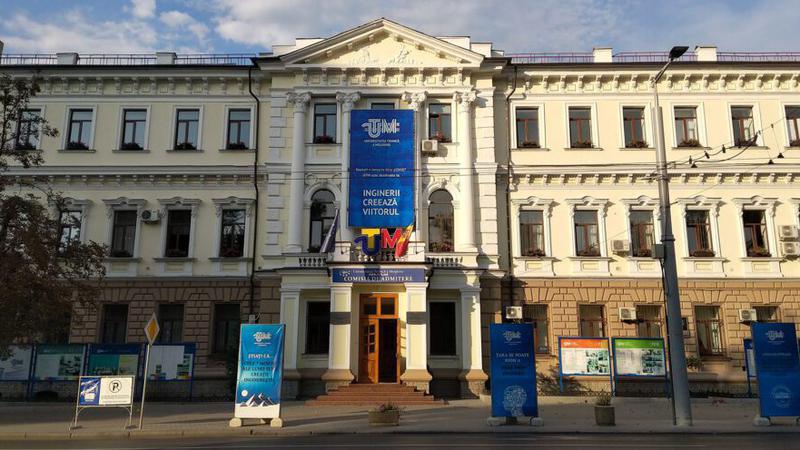 Шестеро студентов колледжа UTM отчислены после нападения на 19-летнего студента в Кишиневе 1 Шестеро студентов колледжа UTM отчислены после нападения на 19-летнего студента в Кишиневе