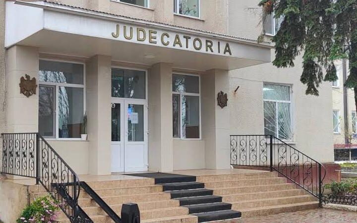Суд в Дрокии приговорил судью к восьми годам тюрьмы за мошенничество