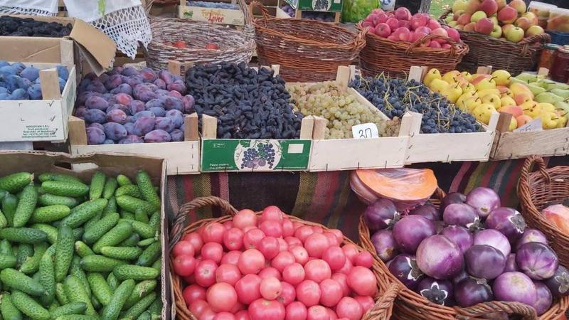 Торговые ярмарки с местной продукцией пройдут в Chişinău на выходных 16-18 октября 1 Торговые ярмарки с местной продукцией пройдут в Chişinău на выходных 16-18 октября