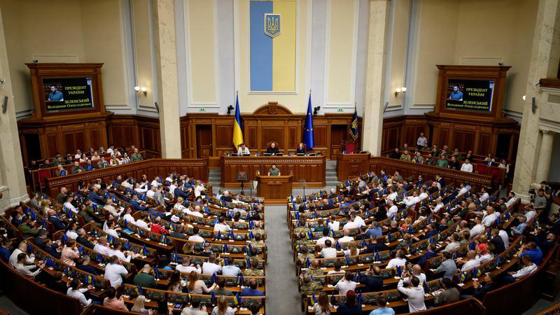 Украина приняла закон о правах меньшинств для продолжения переговоров с ЕС